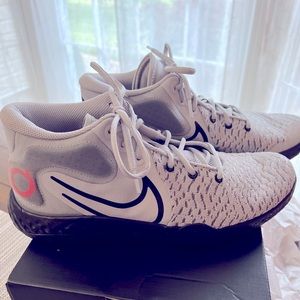Nike KD Trey 5 VIII, light smoke grey/black